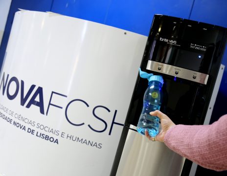 NOVA FCSH disponibiliza novos dispensadores de água