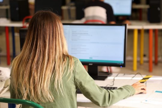 NOVA FCSH disponibiliza bolsas de estudo para estudantes afetados pela COVID-19