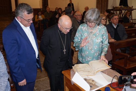 Projeto Vinculum promove arquivos de família e restaura livro com quase 500 anos