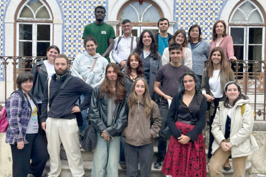 Estudantes visitam o Gabinete de Estudos Olisiponenses